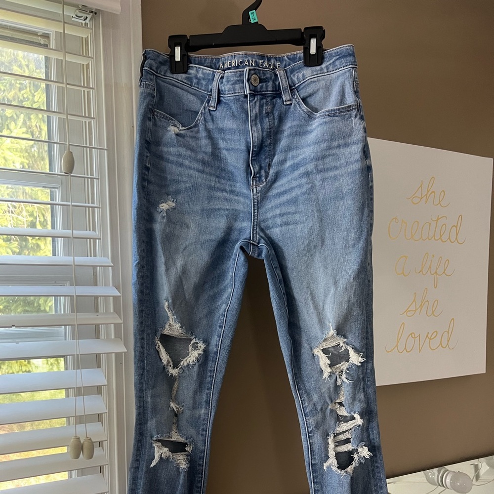 Good condition size 8 women’s ripped jeans